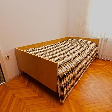Rooms Milan 1370 Rovigno Esterno foto
