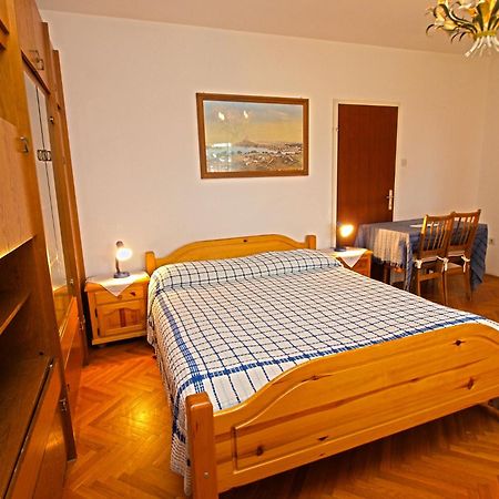 Rooms Milan 1370 Rovigno Esterno foto