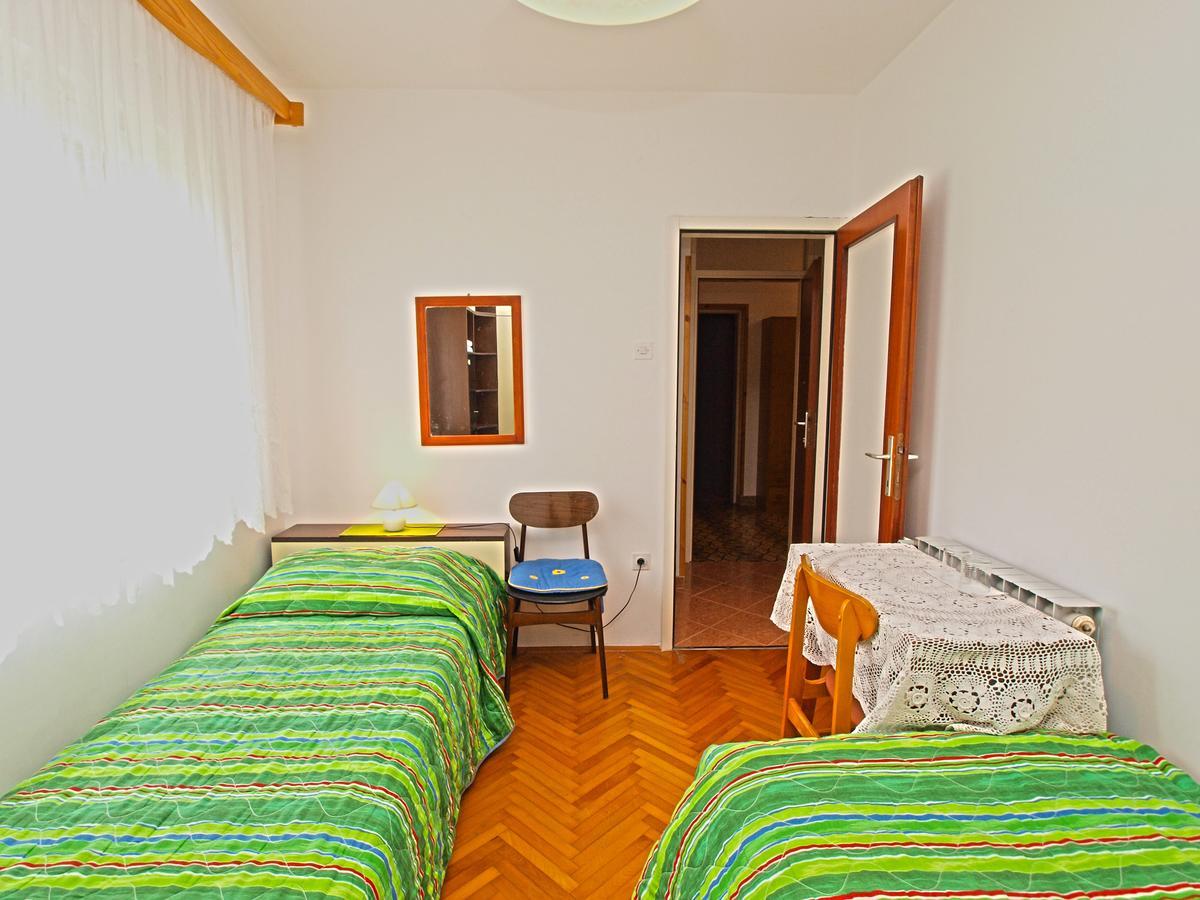 Rooms Milan 1370 Rovigno Esterno foto